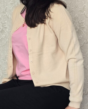 Swetry klasyczne damskie